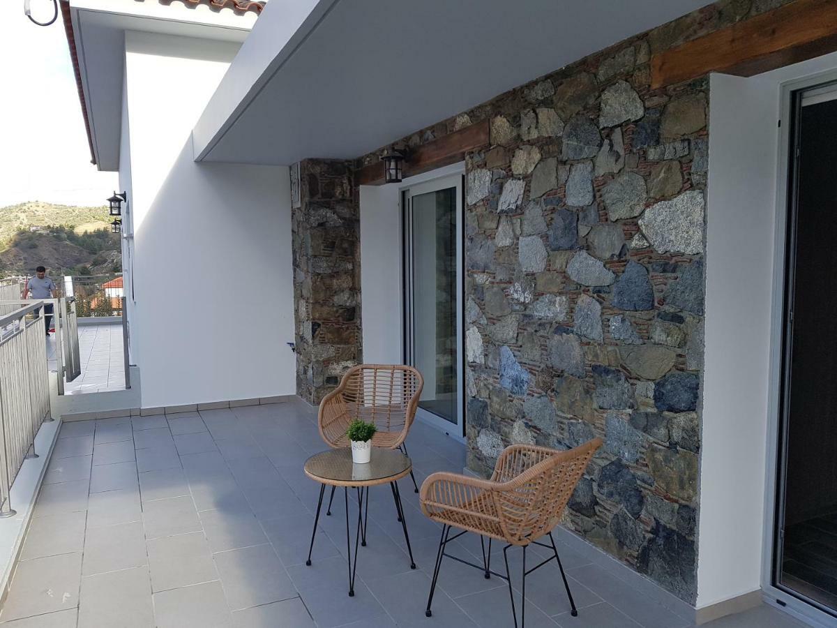 Evmelia Kakopetria Suites Ngoại thất bức ảnh